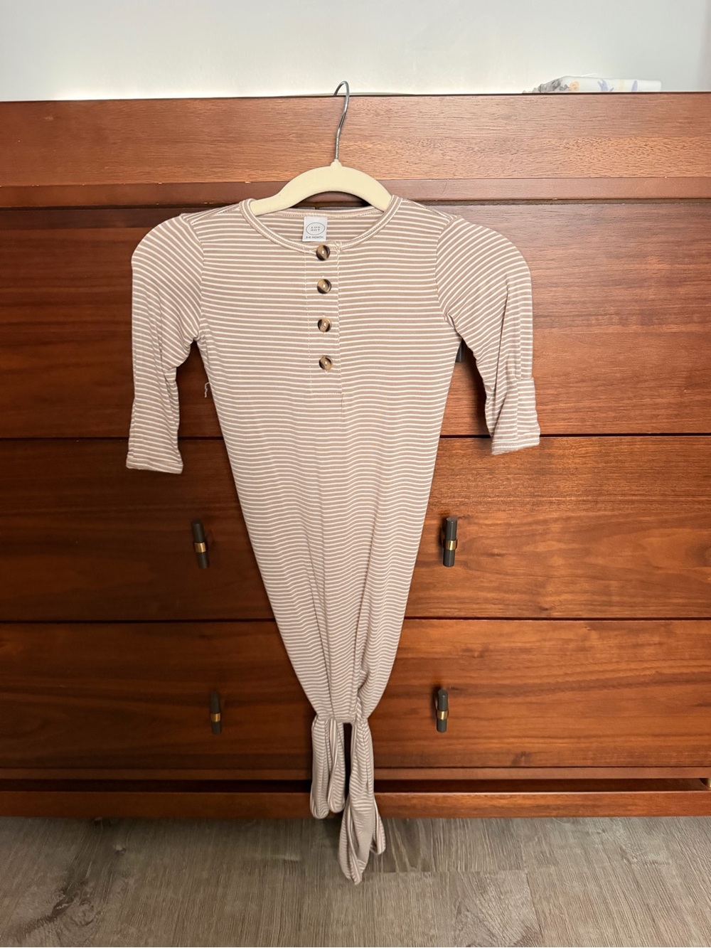 NWOT Lou Lou Knot Front Baby Gown